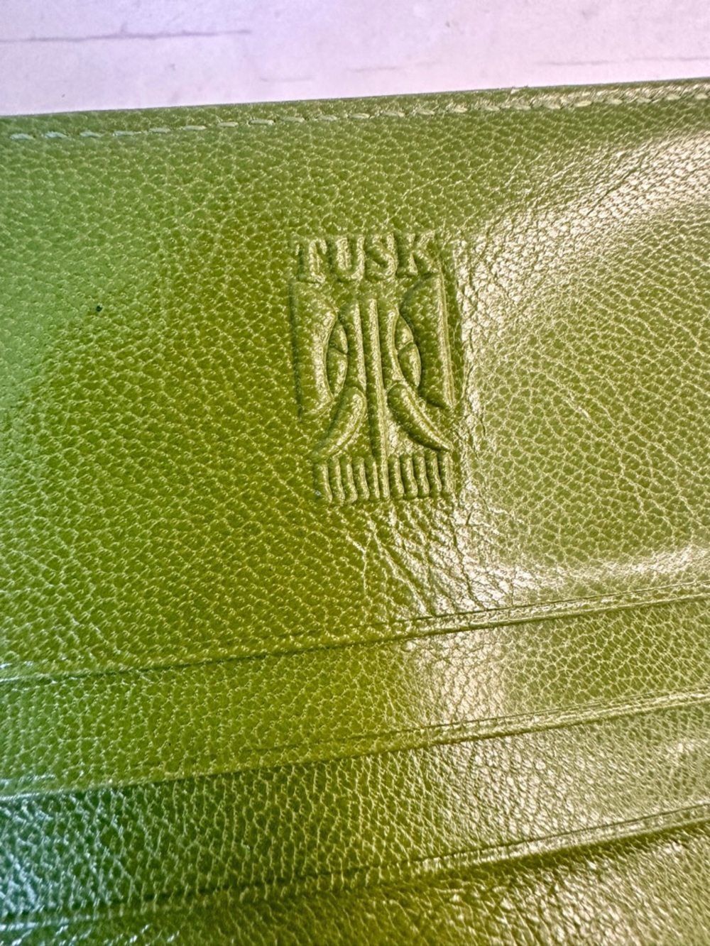 Vintage Leather Wallet Magenta Green Snap Closure Bifold Long Wallet - Picture 5 of 5